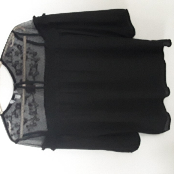 Reitmans - Black Blouse with Floral  Lace-Like Trim.  Size S/P. - Picture 4 of 4